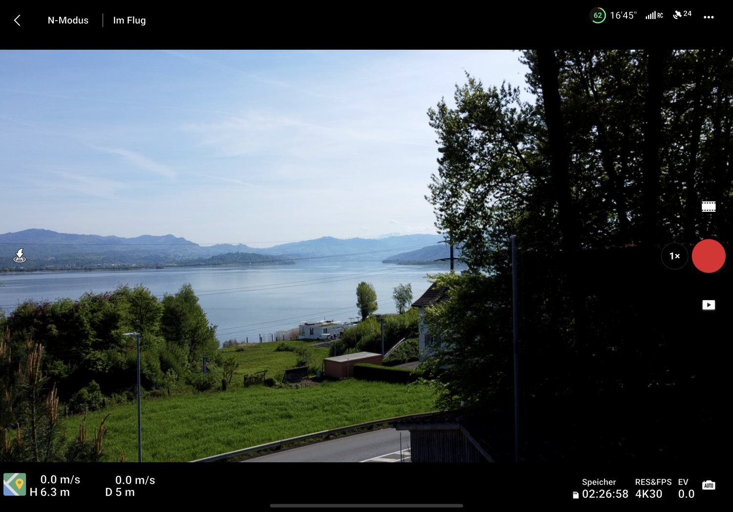 Blick vom Grundstück über den Zürichsee in Richtung Voralpen